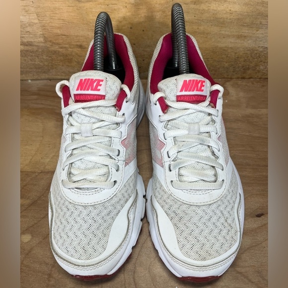 Nike Air Relentless 4 Womens Size 6 Running Shoes Sneakers White Pink 684042-102 - Picture 3 of 11